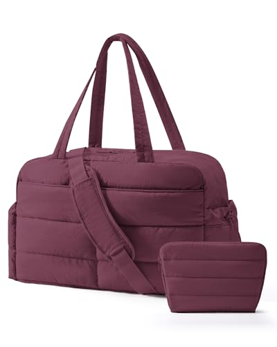 BAGSMART Gym Bag for Women with Toiletry Pouch, Lightweight Weekender Bags for Women with Wet Pocket, 31L Quilted Travel Duffle Carry On Bag, Weekender Overnight Bag for Travel,Water Resistant - color: Cherry Red
