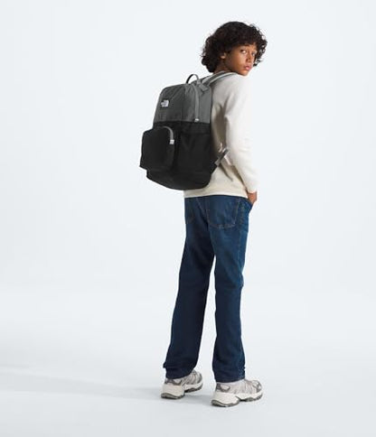 The North Face Teen Chuckwalla Daypack - Travel Backpack, Laptop Sleeve, Reflective Safety Details, Adjustable Strap, Anthracite Grey/TNF Black, One Size - color: Anthracite Grey/Tnf Black