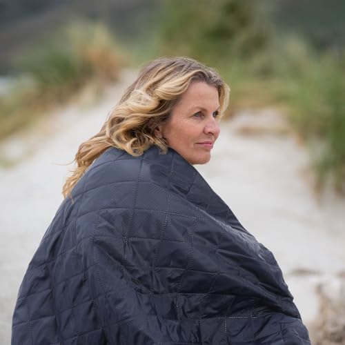 Tranqun 2 Large Outdoor Blanket 78'' x 55'' Quilted Windproof Waterproof Fleece Sandproof Stadium Foldable Warm Blanket for Camping Picnic Sporting Events Cold Weather (Navy Blue) - color: Navy Blue