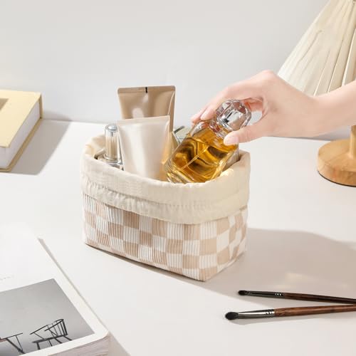Cotton Quilted Drawstring Makeup Bag with Canvas Lining,Coquette Aesthetic Cute Travel Toiletry Bag,Drawstring Gift Bag for Women and Girls（19 Beige Checker） - color: 19 Beige Checker