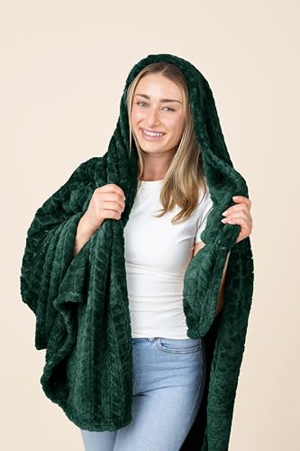 EverSnug Travel Blanket & Pillow 68x42 - Premium Ultra-Soft Microfleece 2 in 1 Compact & Packable Flight Blanket with Soft Bag Pillowcase, Hand Luggage Sleeve and Backpack Clip (Forest Green) - color: Forest Green