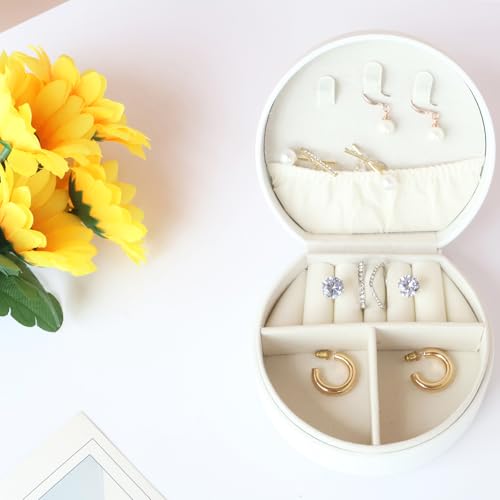 Travel Jewelry Case,Personalized Jewelry Box,Elegant Half-Moon Design with Personalized Golden Initial Case,Personalized Gifts for Women,Jewelry organizer;Personalized Gifts for Women or Friends(P) - style: P