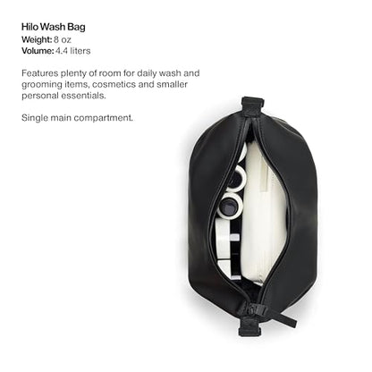 RAINS Weekend Wash Bag - color: Green