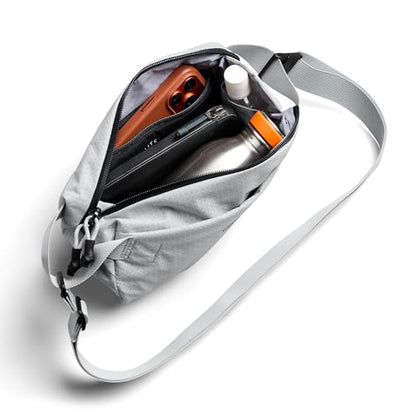 Bellroy Lite Sling Mini - Fog - color: Fog