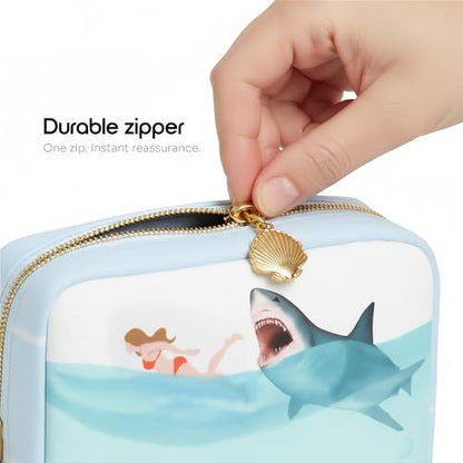 Period Pouch – Compact, Stylish, Discreet Period Bag For School with Waterproof Lining Fits Pads & Tampons, Cute Pad Bag for Teens, Travel, School, Girls Period Kit - color: Blue