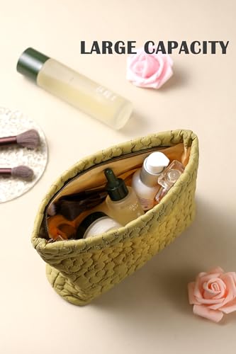Puffy Quilted Makeup Bag for Women, Cosmetic Bag, Travel Toiletry Organizer Pouch Clutch (Green Flowers) - color: Green Flowers