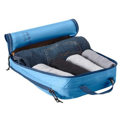 Eagle Creek Pack-It Isolate Clean/Dirty Packing Cube - Dual Compartment Packing Cubes for Optimizing Luggage Space - Lightweight - Recycled Fabric - Washable - Medium - Blue Dawn - color: Blue Dawn