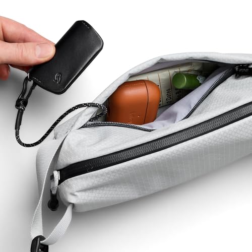 Bellroy Lite Sling Mini - Fog - color: Fog