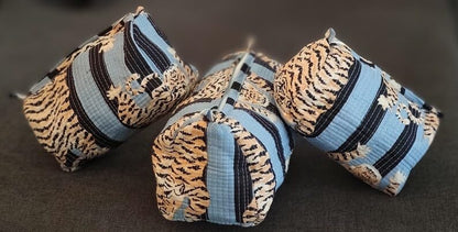 YILLE Set of 3 Pieces Block Printed Travel Organizer Kit Storage Bag for Women Makeup Bag Travel Cosmetic Bag (Black Grey Fat tiger) - color: Black Grey Fat tiger