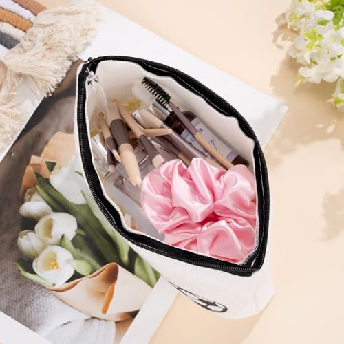 Frerdui Soccer Gifts Makeup Bag, Football Lovers Soccer Team Gifts, Perfect for Teen Grils, Birthday Christmas Gifts for Mom Friends Female, Ideal Gift for Travel, Soccer Stuff Accessories - style: Soccer Bag