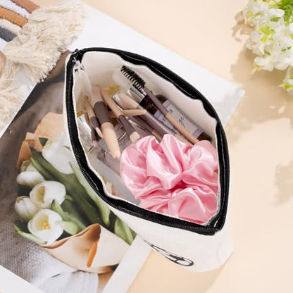 Frerdui Soccer Gifts Makeup Bag, Football Lovers Soccer Team Gifts, Perfect for Teen Grils, Birthday Christmas Gifts for Mom Friends Female, Ideal Gift for Travel, Soccer Stuff Accessories - style: Soccer Bag