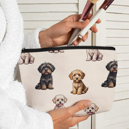 Cavapoo Dog Makeup Bag, Cavapoo Lovers Gifts Cosmetic Bag for Women, Dog Mom Lovers Owner Gifts for Women Christmas, Pet Lover Gift Zipper Travel Makeup Pouch for Purse - color: cavapoo