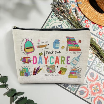 Daycare Teacher Makeup Bag for Purse, Kindergarten Teacher Gifts Cosmetic Bag Travel Toiletry Bag for Women, Preschool Teachers Appreciation Gifts Zipper Makeup Pouch - color: Teacher