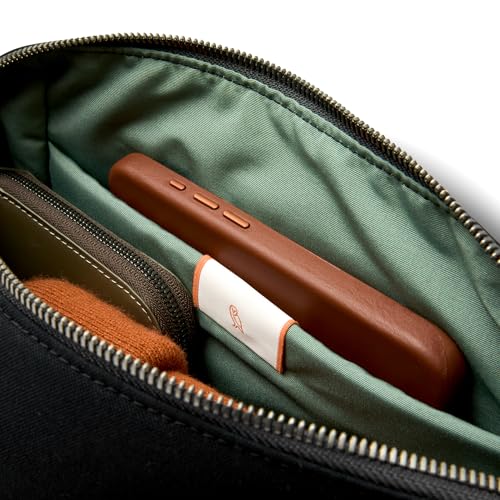 Bellroy Classic Sling (everyday 7 liter minimalist crossbody bag with internal organization, adjustable crossbody strap, and auto-compression system) - Black - color: Black