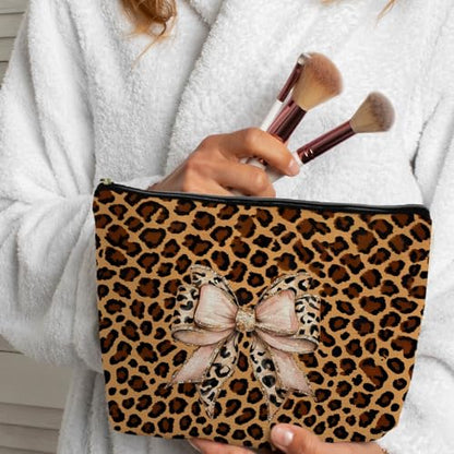 Leopard Coquette Bow Makeup Bag, Leopard Cheetah Gifts Supplies Cosmetic Bags Travel Toiletry Bag for Women, Trendy Cheetah Bow Print Zipper Makeup Pouches for Purse - color: Cheetah Bow