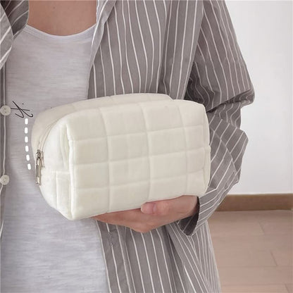Small Cosmetic Bag Cute Makeup Bag Y2k Accessories Aesthetic Make Up Bag Y2k Purse Cosmetic Bag for Purse (white) - color: white