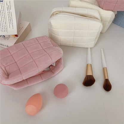 XPONNI Small Cosmetic Bag Cute Makeup Bag Y2k Accessories Aesthetic Make Up Bag Y2k Purse Cosmetic Bag for Purse (pink) - color: pink