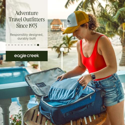 Eagle Creek Pack-It Isolate Compression - Lightweight Cube for Optimizing Luggage Space - Easy-Grab Zipper - Convenient Top Handle - Recycled Materials - Small - color: Blue Dawn, size: 14 x 10 3 in.