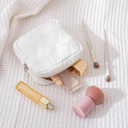 RSRSLEII Small Quilted Cotton Makeup Pouch for Purse, Coastal Granddaughter Aesthetic Cosmetic Bag with Compartments, Cute Seashell Zipper Lipstick Holder for Women and Girls (09 Small Seashell) - color: 02Small Seashell