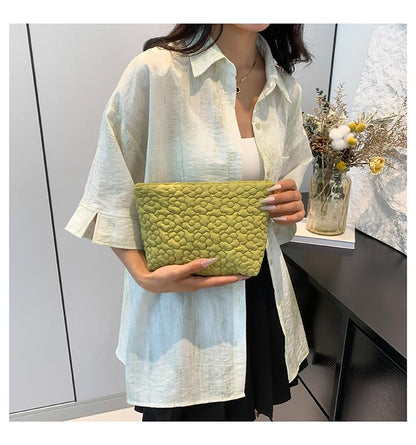 Puffy Quilted Makeup Bag for Women, Cosmetic Bag, Travel Toiletry Organizer Pouch Clutch (Green Flowers) - color: Green Flowers