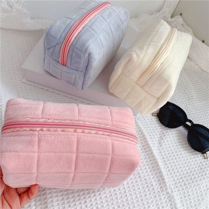 XPONNI Small Cosmetic Bag Cute Makeup Bag Y2k Accessories Aesthetic Make Up Bag Y2k Purse Cosmetic Bag for Purse (pink) - color: pink